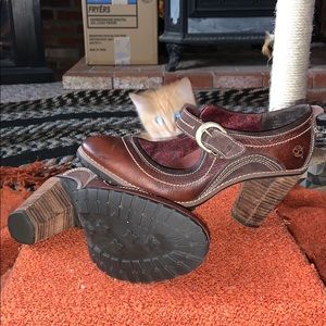 Timberland Leather Mary Jane Style Shoe - Size 9.5